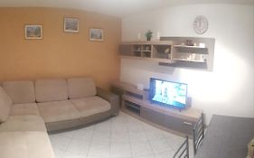 Apartman 4 Kilometar To City Centar