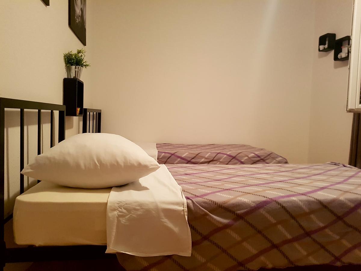 Apartman 4 Kilometar To City Centar Split Buitenkant foto
