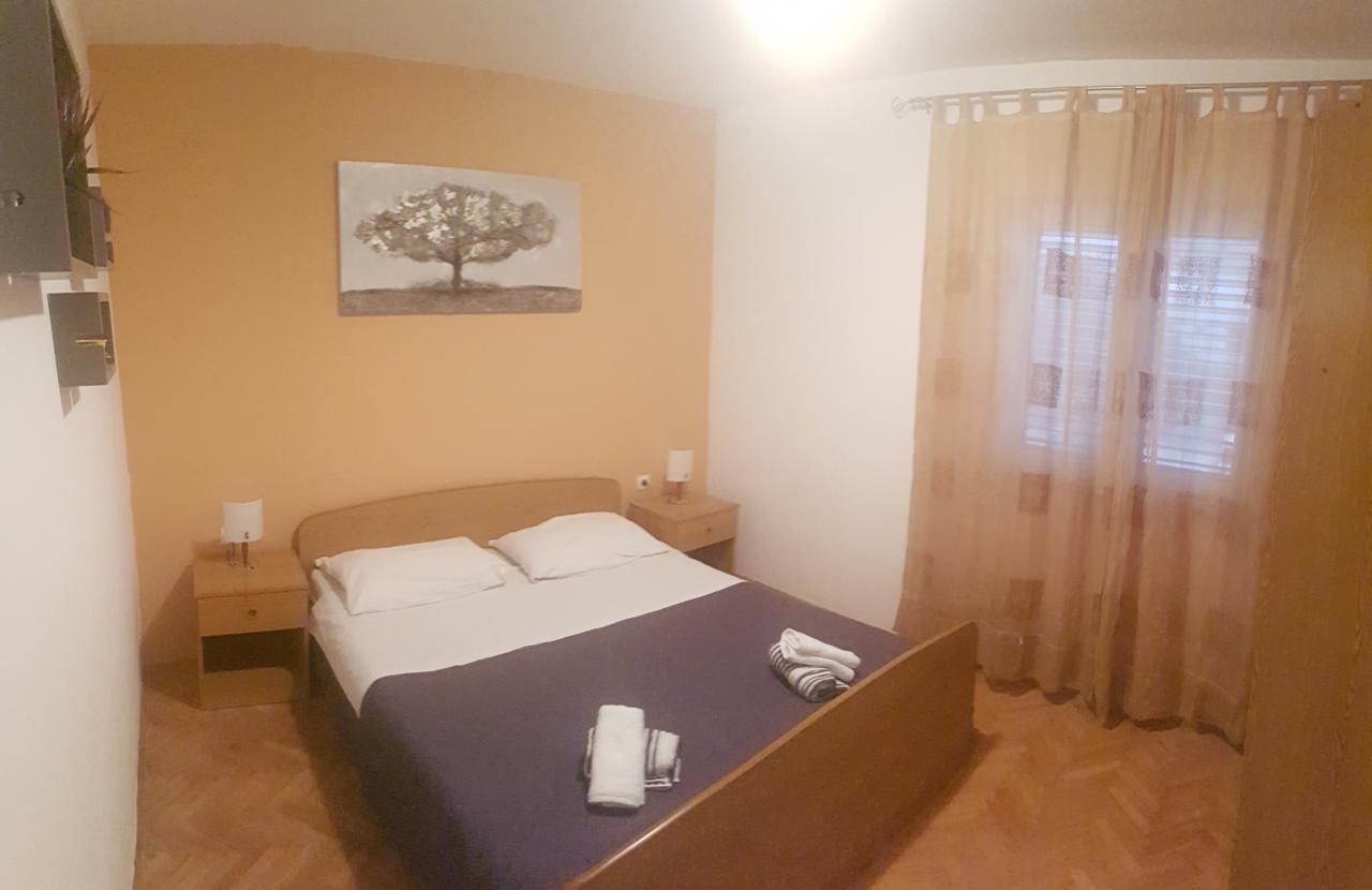 Apartman 4 Kilometar To City Centar Split Buitenkant foto